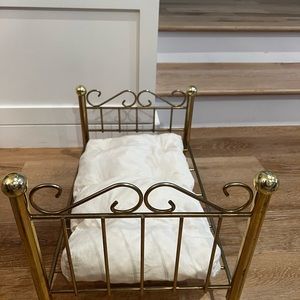 American Girl pleasant company Samantha brass bed w/pillow